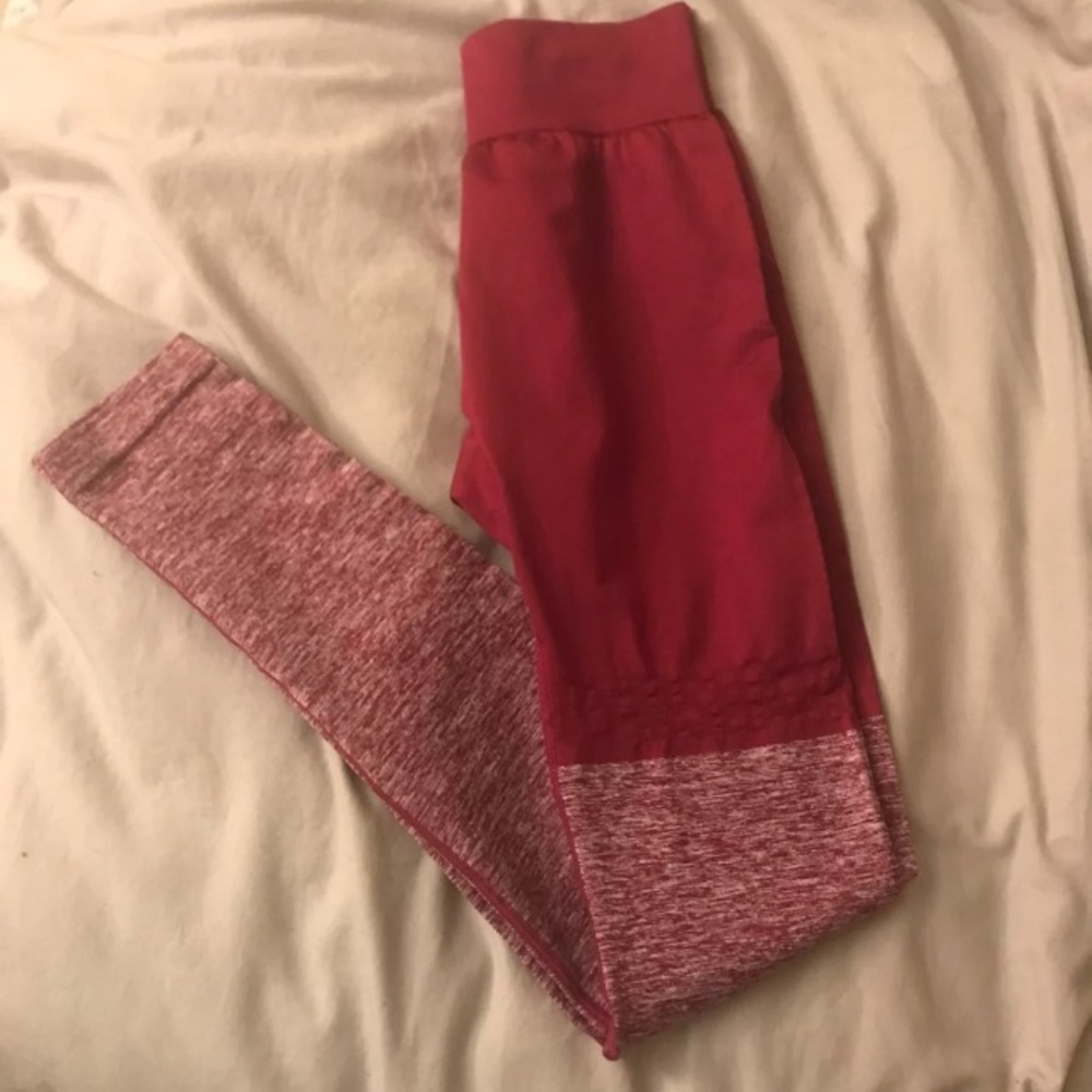 Seamless two tone beet gymshark leggings